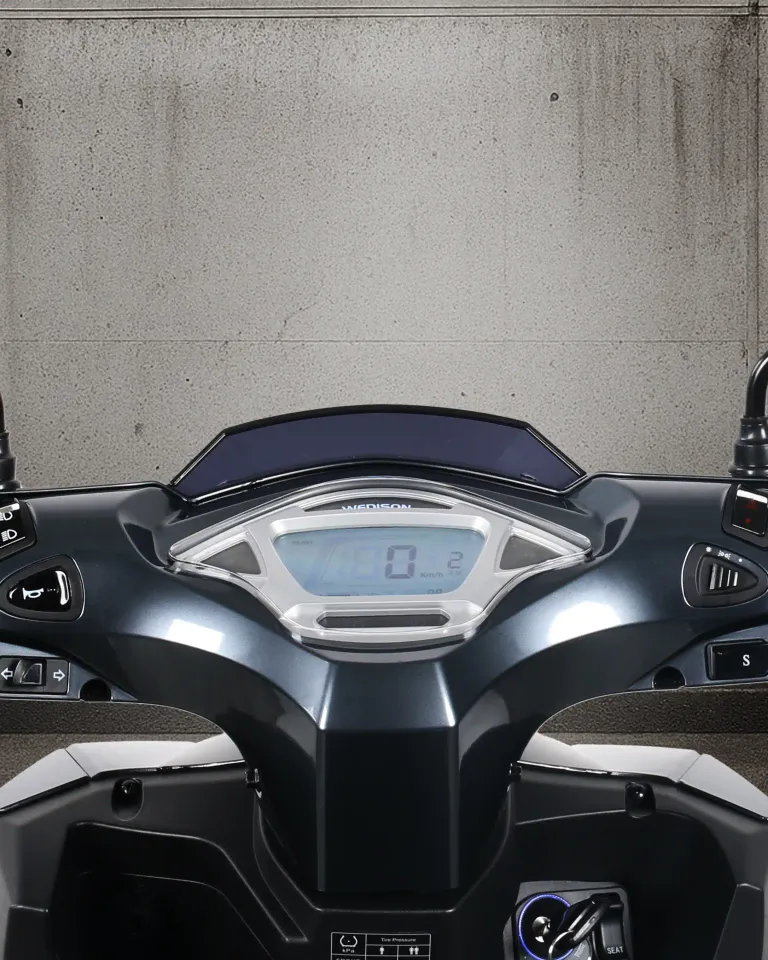 Tampilan Depan Victory